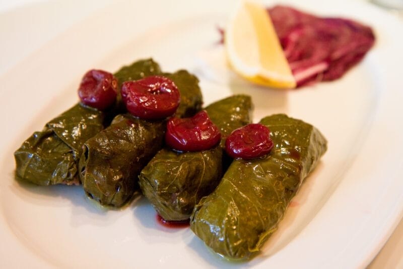 Yaprak Sarma hojas de parra rellenas comida típica turca