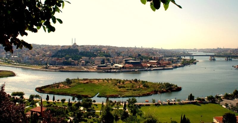 Vista del Cuerno de Oro, un sitio famoso que ver en Estambul