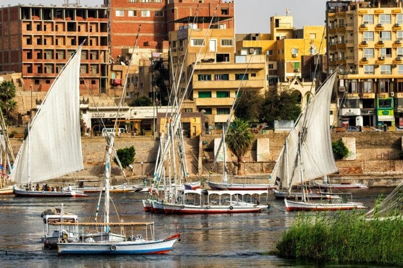 Asuán y su belleza a orillas del Nilo, un lugar imperdible en un itinerario de 7 días por Egipto.