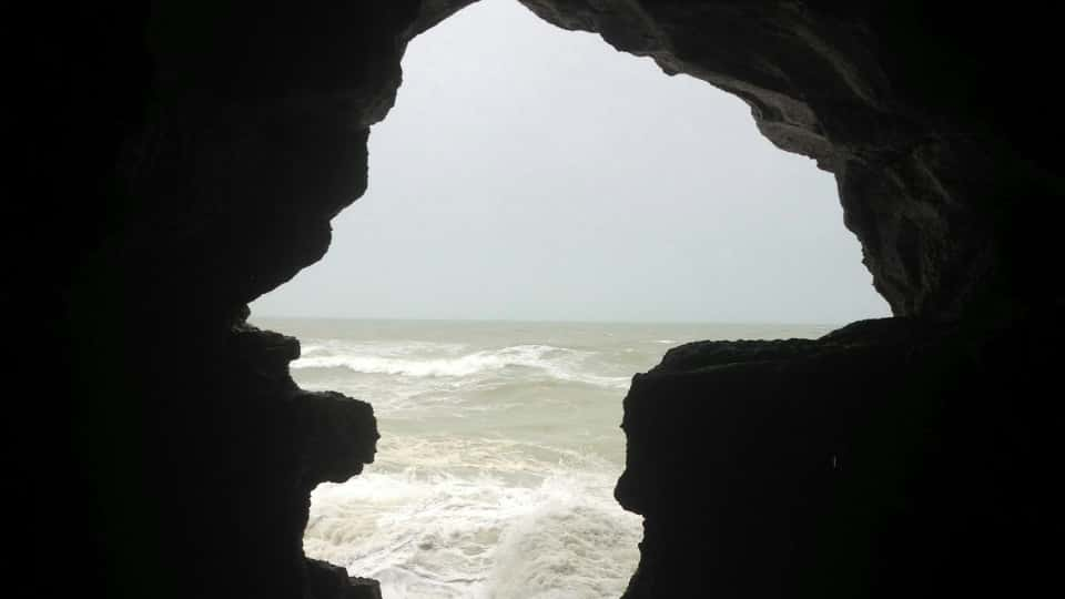 Entrada a la Cueva de Hércules en Tánger, un sitio lleno de mitos.