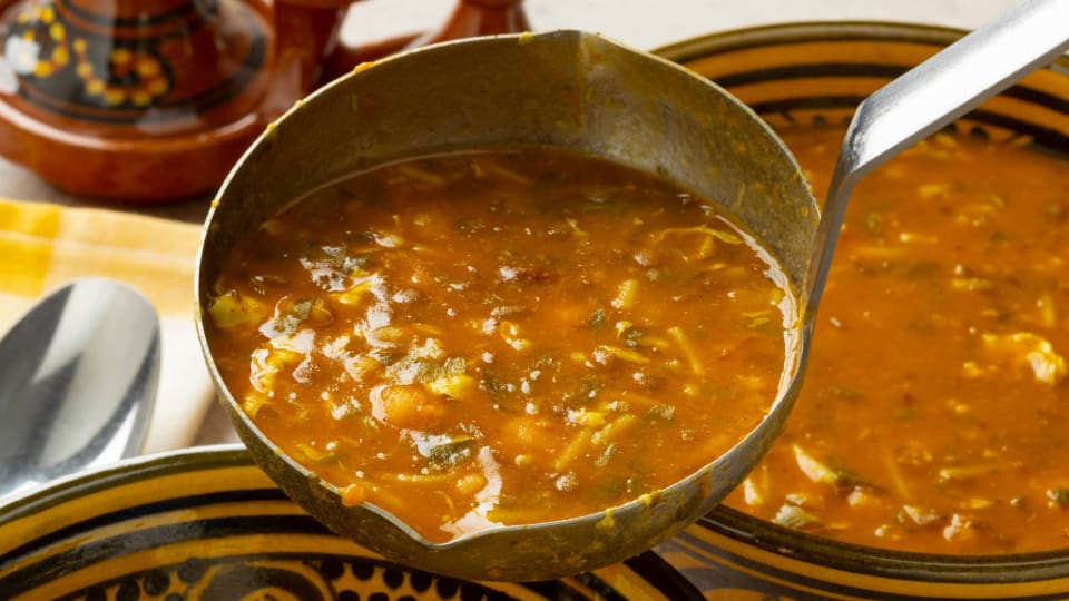 Tazón de harira, sopa tradicional de Marruecos