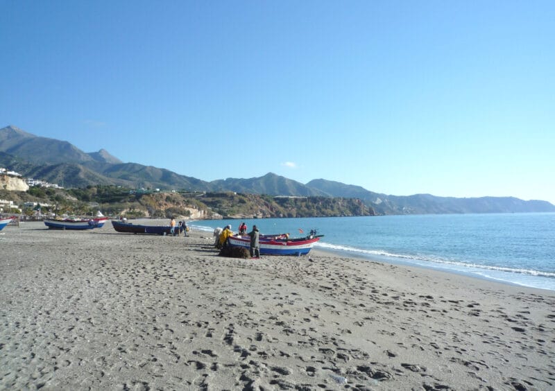 Playa de Burriana en Nerja - Playas de Málaga